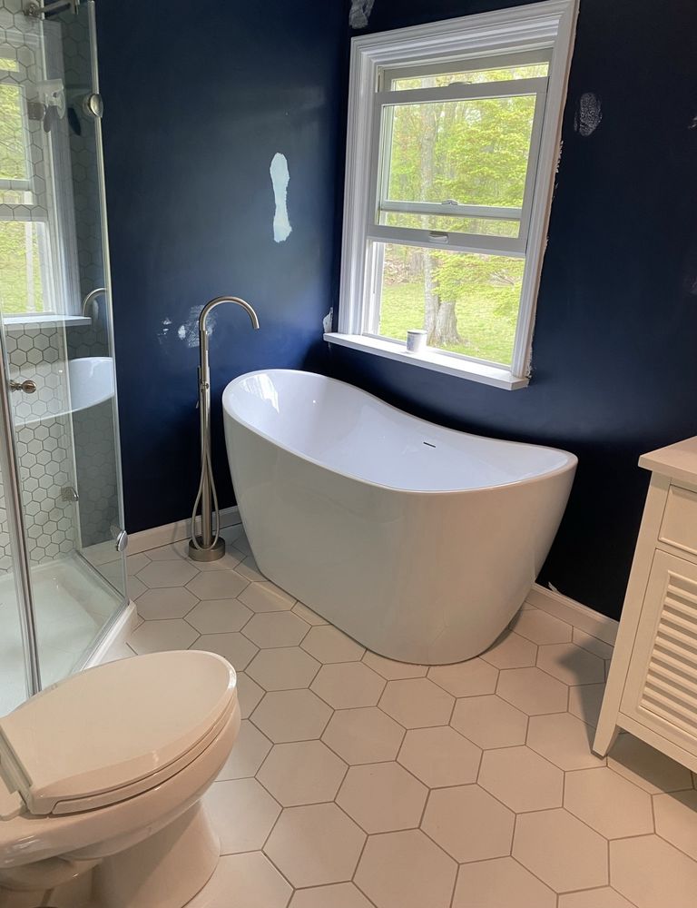 Slide of Hawkeye Home Improvements