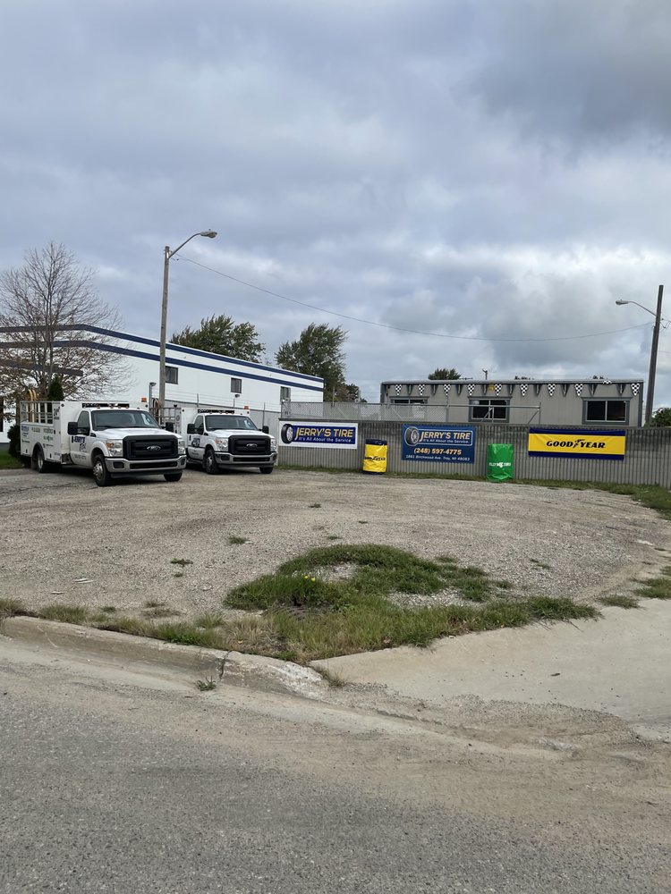 JERRY’S TIRE Updated September 2024 1861 Birchwood Dr, Troy