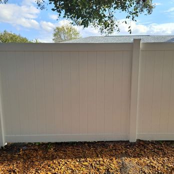 Ergeon - White privacy vinyl fence - Fences & Gates Near Me - Daytona Beach, Florida