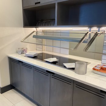 Hyatt Place Chicago / Wicker Park - No hot options for breakfast - Hotels Near Me - Chicago, Illinois