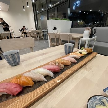 Ari Sushi - Omakase- long plate! - Sushi Bars Near Me - Dublin, California