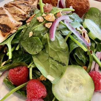 KIN Windsor - Fried Brie & Grilled Chicken Salad - New American Near Me - Windsor, California