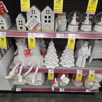 CVS Pharmacy - Christmas decor - Drugstores Near Me - Grapevine, Texas