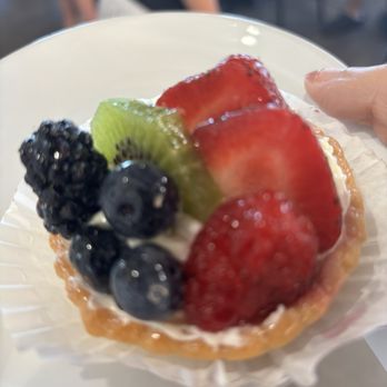 New Penny Cafe - Fruit tart and Buttercrunch Smores latte - Cocktail Bars Near Me - Avondale, Arizona New Penny Cafe - Fruit tart and Buttercrunch Smores latte - Cocktail Bars Near Me - Avondale, Arizona