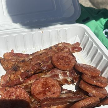 The Gazebo Restaurant - Sausage and bacon - Breakfast & Brunch Near Me - Lahaina, Hawaii The Gazebo Restaurant - Sausage and bacon - Breakfast & Brunch Near Me - Lahaina, Hawaii