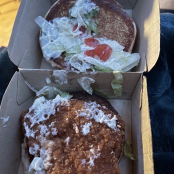 McDonald's - Crispy chicken deluxe sandwich - Burgers Near Me - Yreka, California
