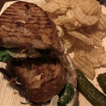 LedgeStone Vineyards - Artichoke and bacon grilled cheese - Wineries Near Me - Greenleaf, Wisconsin