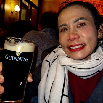 Molly Darcy's - Irish Pub Near Me - Vienna, 9