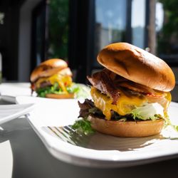 The Cage - CLASSIC AMERICAN BACON BURGER