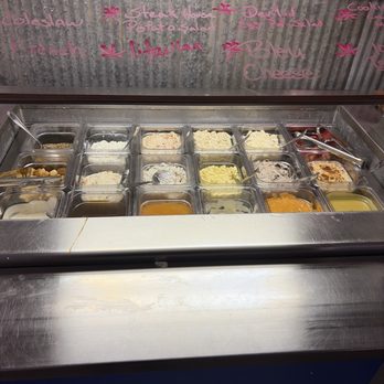 Buffalo Tracks - Salad bar - Bars Near Me - Finlayson, Minnesota