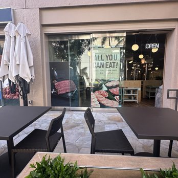 Waffle and Berry - This is street level go down the stairs - Waffles Near Me - Honolulu, Hawaii