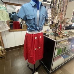 Mo Stuff Thrift Store & More - Cute nostalgic outfit!