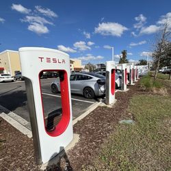 Tesla Supercharger - Davenport, FL, Tesla Supercharger station