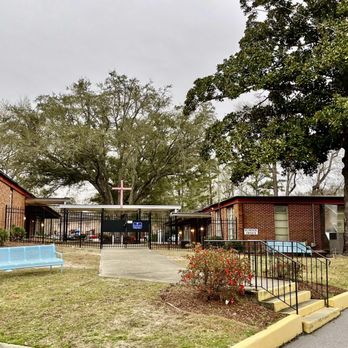 Divine Redeemer Catholic Church - Churches Near Me - Hanahan, South Carolina Divine Redeemer Catholic Church - Churches Near Me - Hanahan, South Carolina