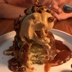 Shy Bird - Toffee caramel cake