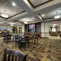 Holiday Inn Express & Suites Moultrie - Lots of seating