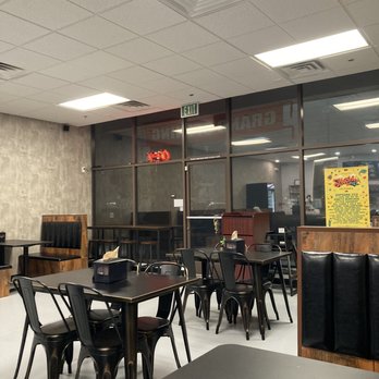 Banh-Tastic - Seating area - Sandwiches Near Me - Visalia, California Banh-Tastic - Seating area - Sandwiches Near Me - Visalia, California