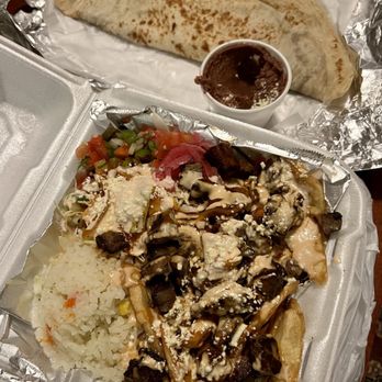 Mega Baleada - Baleada con pollo + Carne asada hondureña to-go - Honduran Near Me - Charlotte, North Carolina