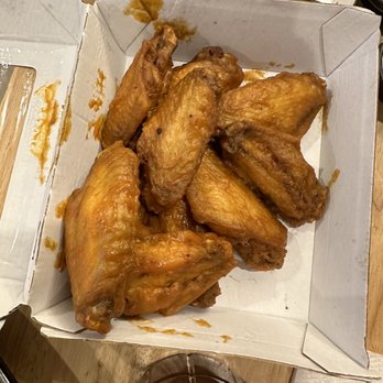 Buffalo Wild Wings - Dry wings - Chicken Wings Near Me - Colorado Springs, Colorado Buffalo Wild Wings - Dry wings - Chicken Wings Near Me - Colorado Springs, Colorado