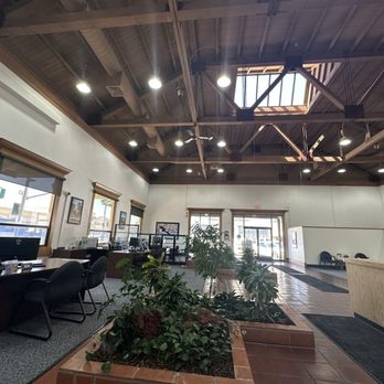Sierra Central - Inside the branch - Banks & Credit Unions Near Me - Marysville, California