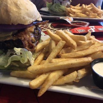 GAS- Full Service Restaurant - Half tank burger - American Near Me - St. Augustine, Florida GAS- Full Service Restaurant - Half tank burger - American Near Me - St. Augustine, Florida