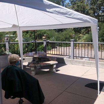 Cutting Edge salon - Haircuts and other services available outside on the back patio at the Cutting Edge Salon! Complying with State and COVID-19 regulations - Skin Care Near Me - Arroyo Grande, California