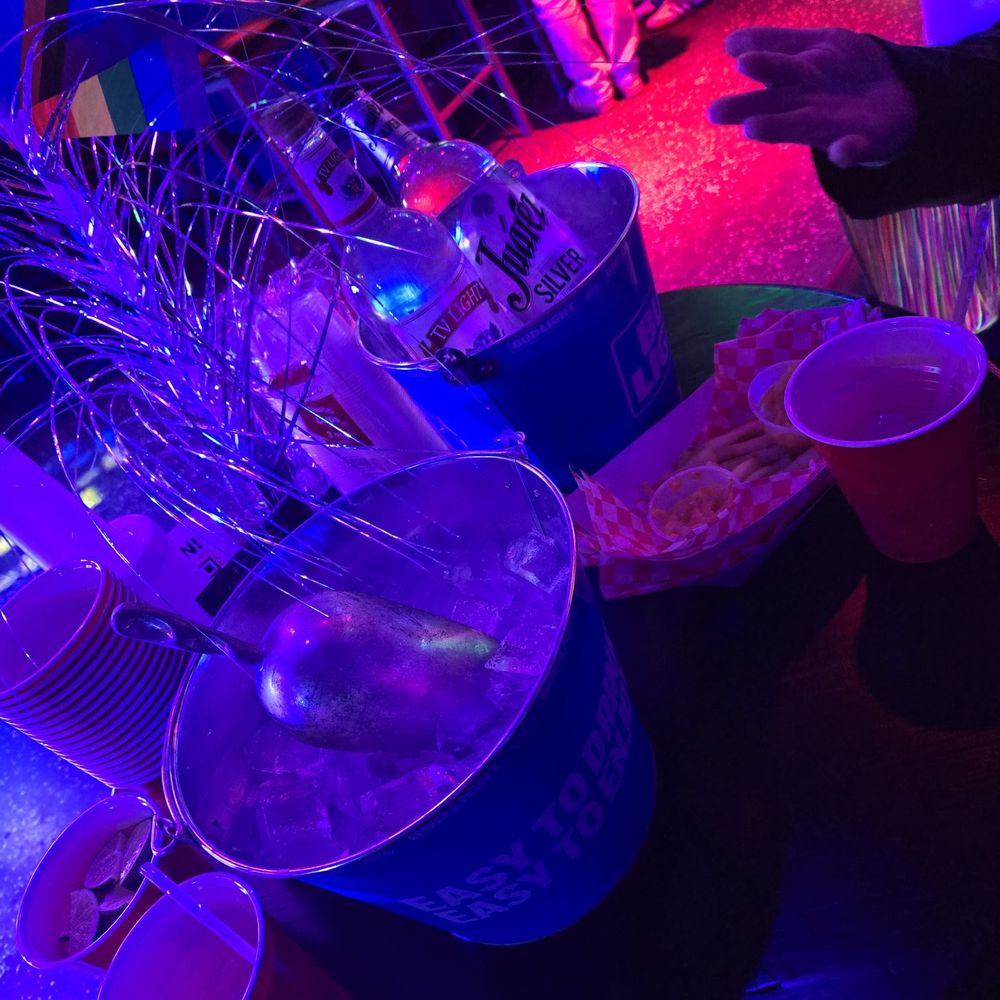 Bizarre Bar Downtown - Sports Bars Near Me - Springfield, Missouri