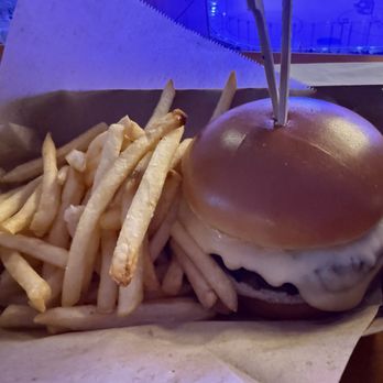 The Centurion Suite by American Express - King's Burger - Lounges Near Me - Los Angeles, California