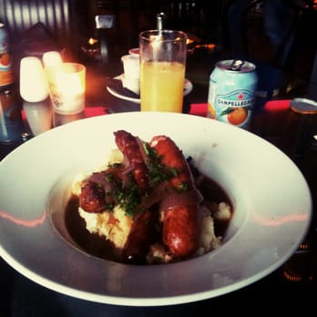 Oscars Cafe Bar - Trio of sausage and mash - Bars Near Me - Smithfield, D Oscars Cafe Bar - Trio of sausage and mash - Bars Near Me - Smithfield, D