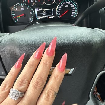 Kuhl River Nails - Nail Salons Near Me - New Braunfels, Texas