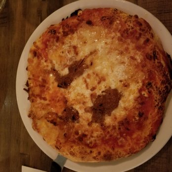 Sapristi - Four cheese pizza - Italian Near Me - Quebec City, Quebec