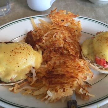 Pirates Den Restaurant - Maine Lobster meat eggs Benedict and hash brown potatoes are fantastic! - Seafood Near Me - Brigantine, New Jersey