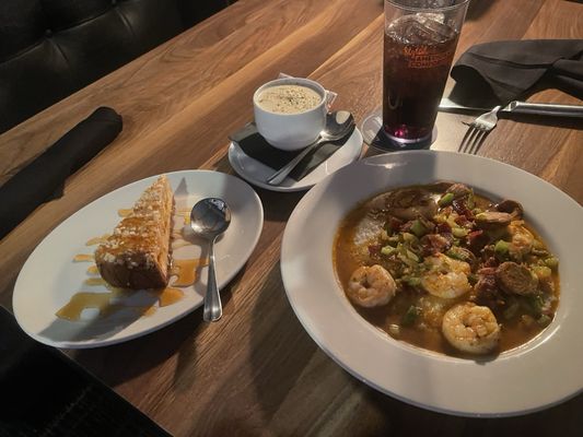 Gilroy's Kitchen + Pub + Patio by null