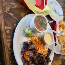 Jalapenos Restaurant - Beef Martinez special with flour tortillas