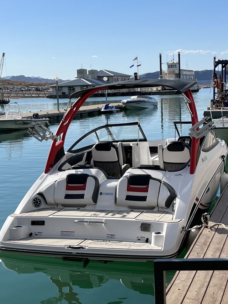 Boating Lake Mead Dry Dock Boat Sales, Las Vegas Roadtrippers