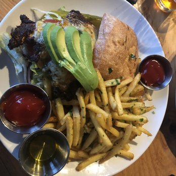 Viewpoint Brewing - Blackened Chicken Sandwich - Breweries Near Me - Del Mar, California Viewpoint Brewing - Blackened Chicken Sandwich - Breweries Near Me - Del Mar, California