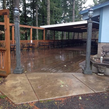 Chateau Lorane - Wineries Near Me - Lorane, Oregon
