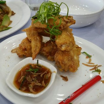 Unchai Thai Restaurant - Thai Near Me - Vancouver, British Columbia