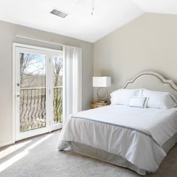 The Overlook Apartments - Kensington 3 bedroom 2 full bath / 2 half bath