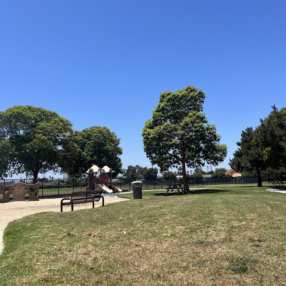 Lake View Park - Parks Near Me - Huntington Beach, California Lake View Park - Parks Near Me - Huntington Beach, California