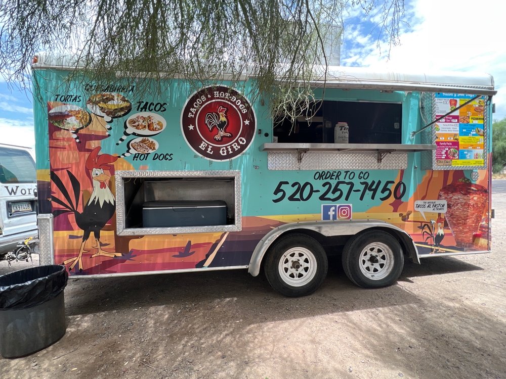 Tacos y Hotdogs El Giro
