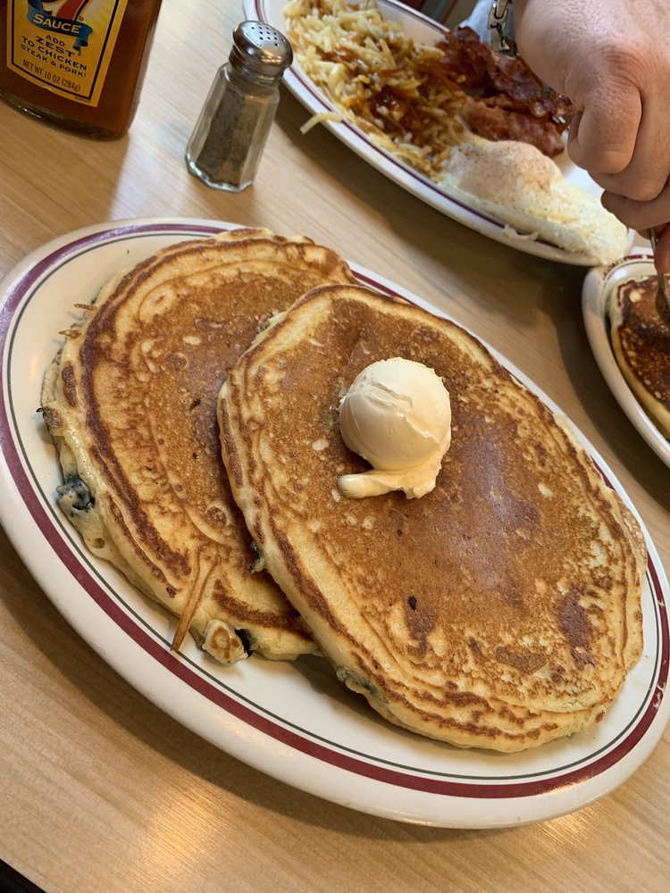 Huddle House, Helen Roadtrippers