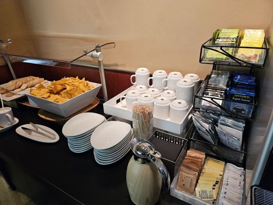 The Club SEA - Concourse A by null