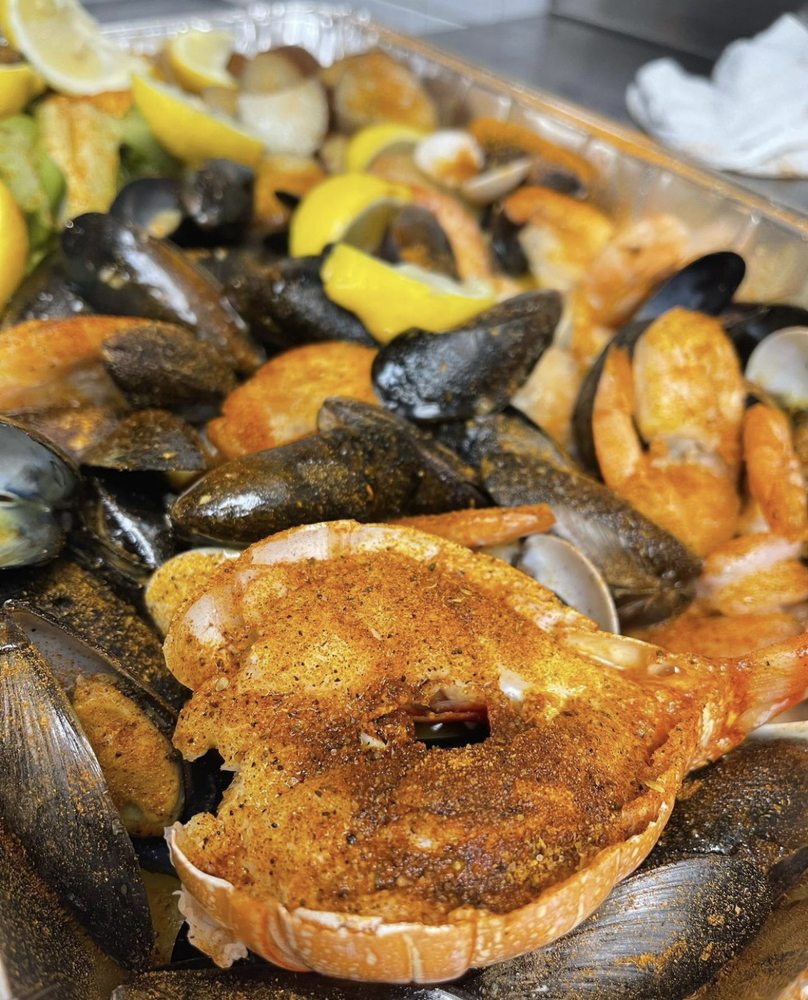 SEAFOOD JUNCTION Updated October 2024 15 Photos 873 North 26th St