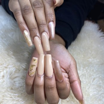 Q Nails Plus - Nail Salons Near Me - Lyons, Illinois