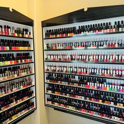 Venice Nail Salon - Nail polishes to choose from
