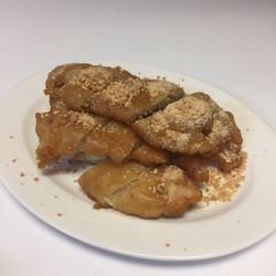 Hong's Garden Chinese Restaurant - Almond Chicken