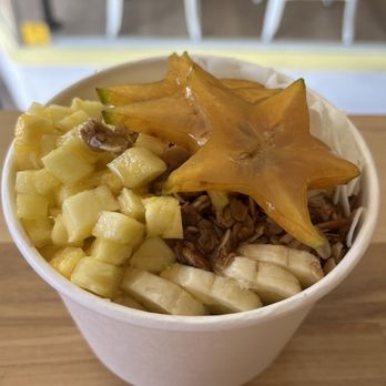 Maui Juice Co - a bowl of fruit and nuts - Juice Bars & Smoothies Near Me - Wailuku, Hawaii Maui Juice Co - a bowl of fruit and nuts - Juice Bars & Smoothies Near Me - Wailuku, Hawaii