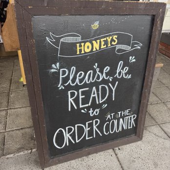 Honey's Bistro - Breakfast & Brunch Near Me - Encinitas, California