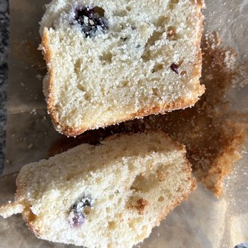 Silos Baking - One blueberry in this muffin? It was extremely dry - Cupcakes Near Me - Waco, Texas Silos Baking - One blueberry in this muffin? It was extremely dry - Cupcakes Near Me - Waco, Texas